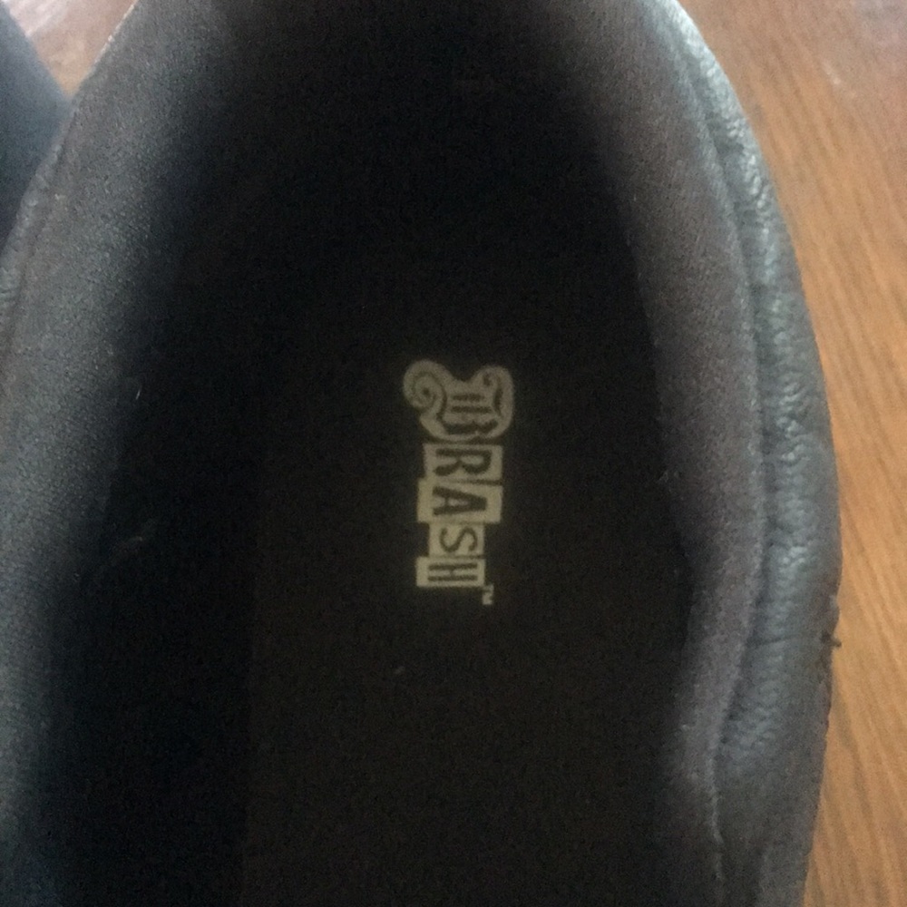 Shoes - Picture 4 of 4